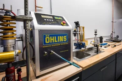 Öhlins servicing machine